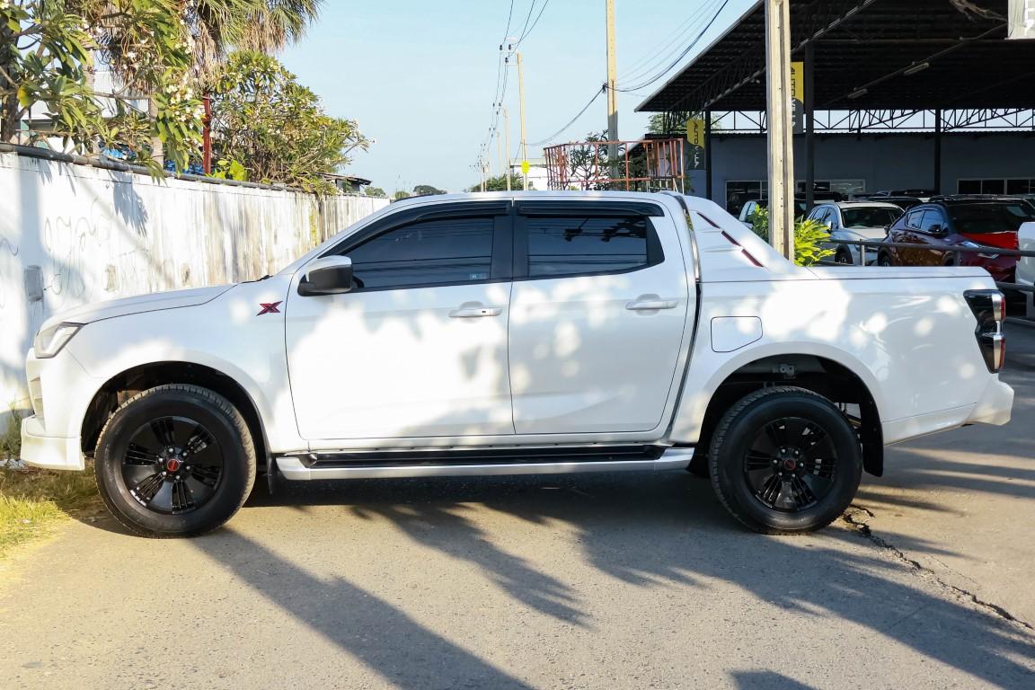 Isuzu Dmax Cab4 Hilander 1.9 X Series M/T 2021 *LK0550*